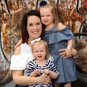 Meet your Posher, Lacee